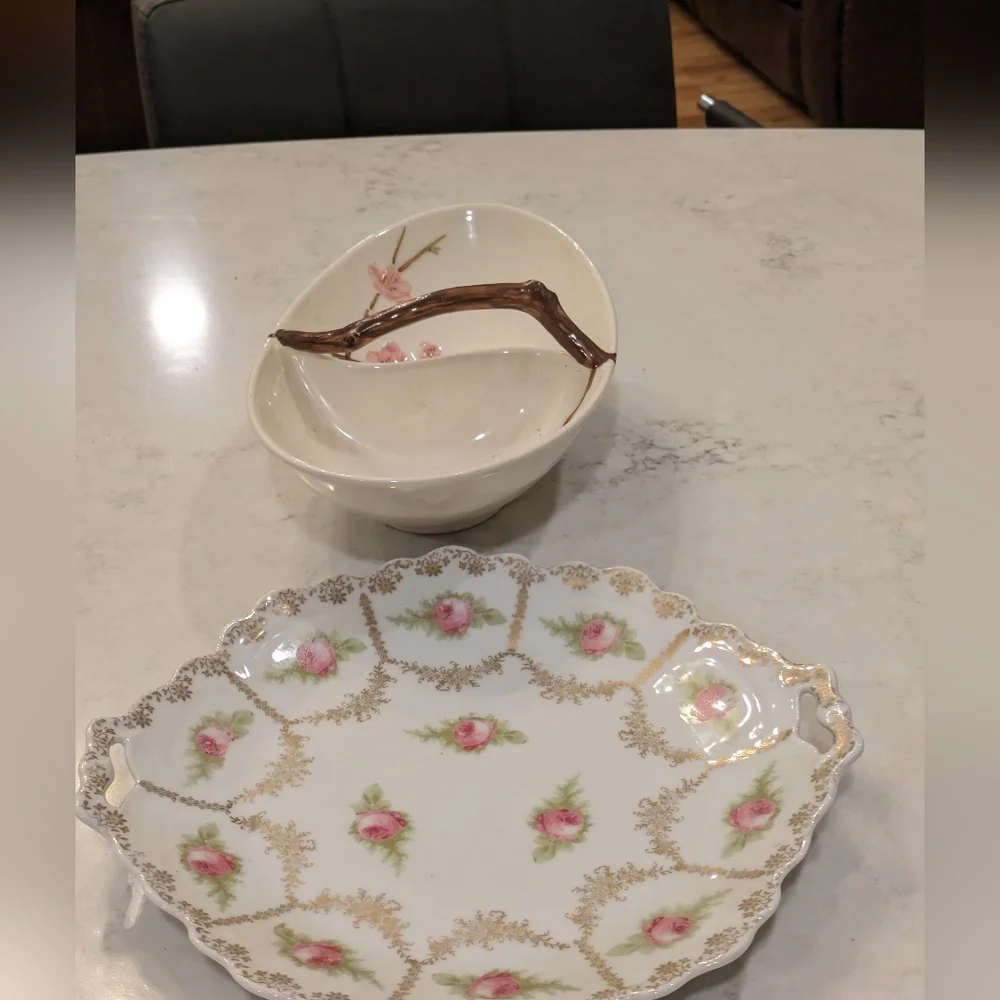 Set of 2 Vintage  candy  bowls and porcelain serving plates Unmarked